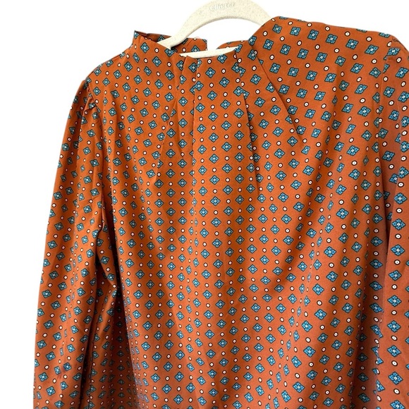 Gorgeous Neckline Orange Patterned Blouse - Picture 3 of 4
